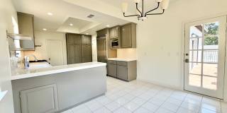 3-Story South Pasadena Hills House w/2 Bonus Rooms + Private Guest Suite Gallery 12