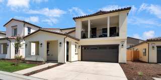 131 N Un St Gallery 6