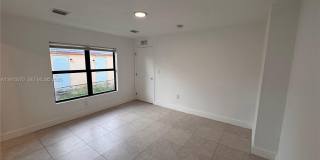 605 NW 3rd Ave Gallery 4