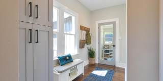 Beautifully remodeled 3 Bedroom Bungalow in Old Town Gallery 25
