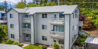 Beautifully updated 2 bed, 2 bath Condo in Pointe Of View Gallery 1