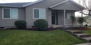 Northwest Medford - 3 Bedrooms 2 Bathroom home Gallery 1