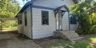 Affordable 2bed 1bath Home in the Village District! Gallery 1