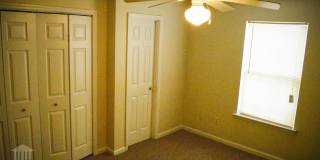 Townhome In Westbrook Near Campus--Pre-lease for the Fall Gallery 15