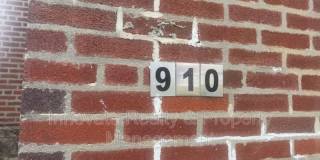 910 E Sharpnack St Gallery 15