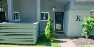 Convenient 2 Bed Green Hills Apartment Gallery 1