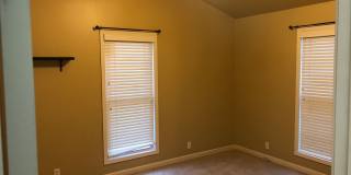 415 Central Avenue Gallery 7