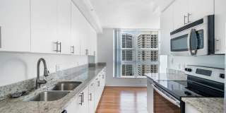 Yacht Club at Brickell Gallery 1