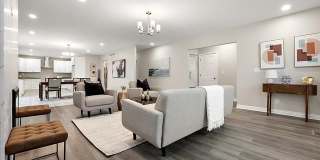2080 Gladstone, Unit 1 Street Gallery 5