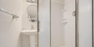 1138 W LOMBARD Street Gallery 27