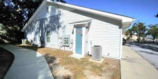 313 N Navy Blvd unit: 1B Gallery 20