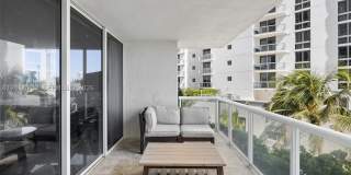 18671 Collins Ave Gallery 42