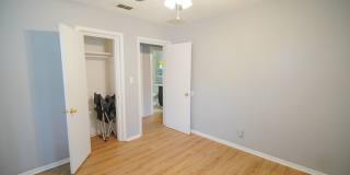 Charming 2 Bed / 1 Bath Cottage Gallery 12