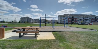 Leander Lakes Luxury Apartment Homes Gallery 9