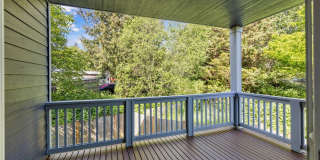 Newer Modern Townhome, Attached 2 car garage, Bedroom and bath on ground level Gallery 19
