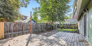 Charming Hillsboro Retreat: Cozy Single-Level Home with Greenhouse & Kids' Clubhouse! Gallery 28