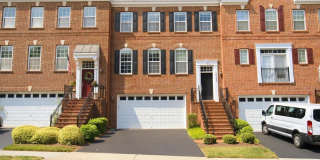 20283 CENTER BROOK Square Gallery 1