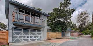 Charming Garage Apartment: Your Private Retreat with Modern Comforts and Stunning Views Awaits! Gallery 1