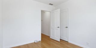2919 Maxwell St Gallery 14
