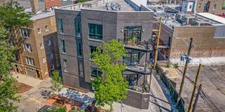 1050 W Cornelia Gallery 5