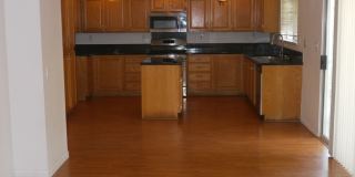 Stunning 3 Bed 3 Bath Duplex in Placentia with Open Floor Plan and Vaulted Ceilings. Gallery 12