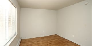 Oakland Gardens Apartments Gallery 11