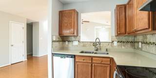 2428 Fairstone Avenue Gallery 6