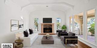 2347 Glendon Avenue Gallery 3