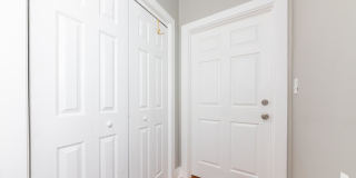 3547 N Sheffield Gallery 3