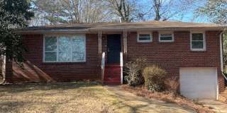 3 Bedroom Home near Belvedere Park! Gallery 1