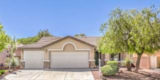 single story / 3 car garage / 3 bedrooms / 3 baths Gallery 1