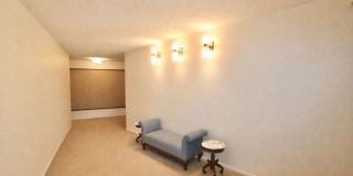 Spacious One Plus Bedroom Condominum off Broadway Terrace Gallery 4