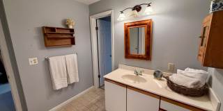 110 ANNAPOLIS Street Gallery 16