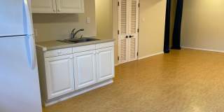 1 bedroom 1 bath close to town Gallery 12