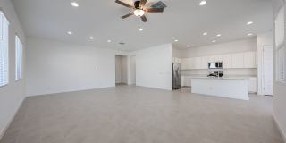 Beautiful 4 bedroom plus den home in Aloravita Gallery 20