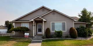 Kennewick Location on Quiet Cul-de-Sac! 3 bed, 2 ba Gallery 1
