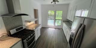 115 Hickman Street Gallery 14