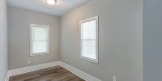 1009 East 33rd Street Gallery 11