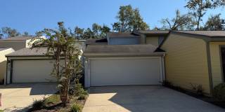 Townhome Off The Parkway With 2 Car Garage Gallery 1
