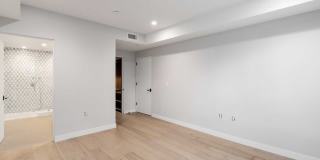 825 N Croft Ave Gallery 10