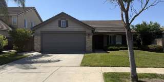 Available Now! Spacious home located in North Merced Gallery 1