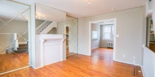 LaSalle Home with Three Bedrooms and Den Gallery 3