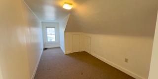 Charming studio apartment for rent! - All utilities included except Electric - 1121-A Shenandoah st. Gallery 6