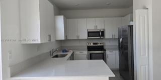 11910 SW 247th Ter Gallery 4