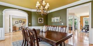 26368 STRATHAVEN Court Gallery 5