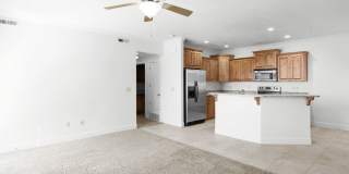 Luxurious Condo in North Orem Gallery 23