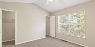 Alexander Crossing Apartments & Townhomes Gallery 15