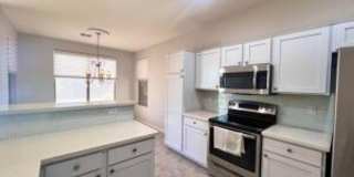 Apply Here www.realty480pm.appfolio.com/listings Gallery 11