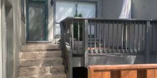 Knoxville 37918 - 2 bedroom, 2.5 bath Townhome - Contact Lisa Vineyard & Shannon Russell (865) 216-9334 Gallery 3