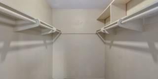 Amazing Tri-Level home close to ASU.  Pool and 2 Car Garage Gallery 25